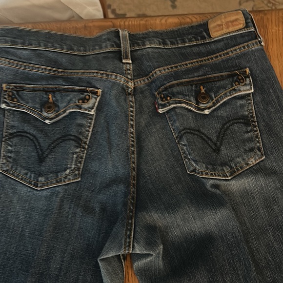 Levi Straus Co. Women’s Boot-Cut 515 Jeans - Picture 8 of 11
